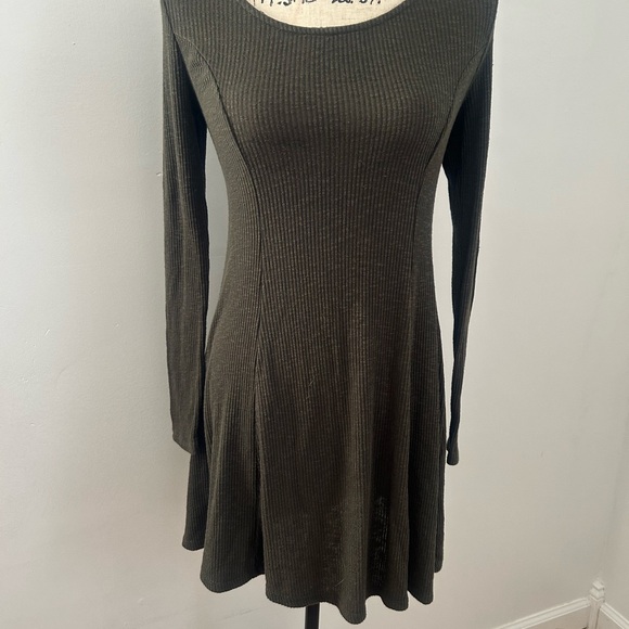 Forever 21 Dresses & Skirts - Forever 21 Black A-Line Scoop Neck Dress